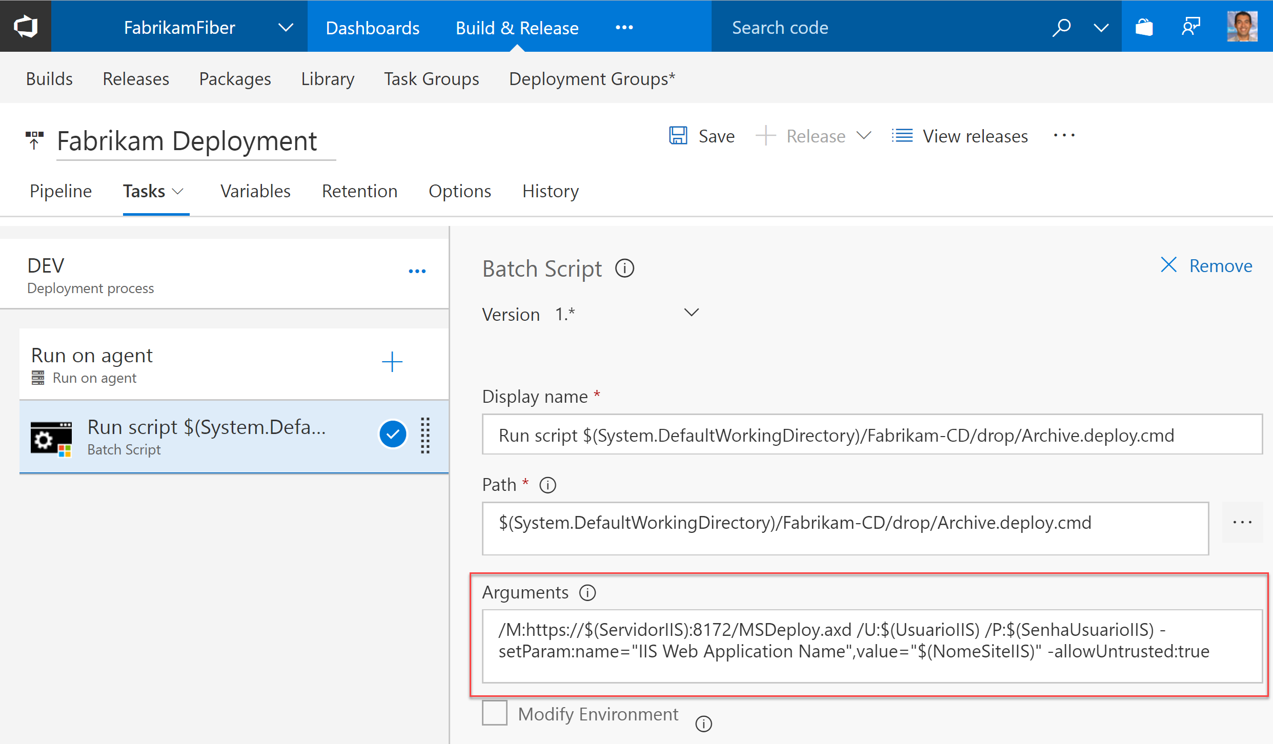 Task de Batch Script com a chamada ao script de Web Deploy. Note o argumento /M, com a indicação do URL apontando para o Web Deployment Handler no servidor de destino